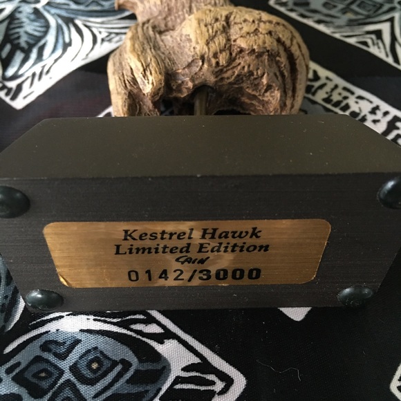 Rick Cain Kestrel Sculpture - Picture 6 of 6